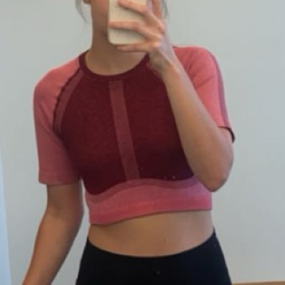 Fabletics Cropped Workout Top